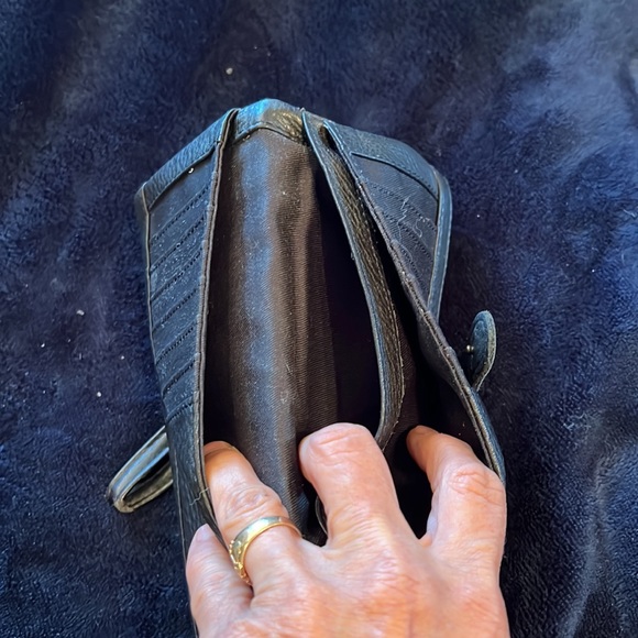 FOSSIL BIFOLD CLUTCH/WALLET - Picture 7 of 12